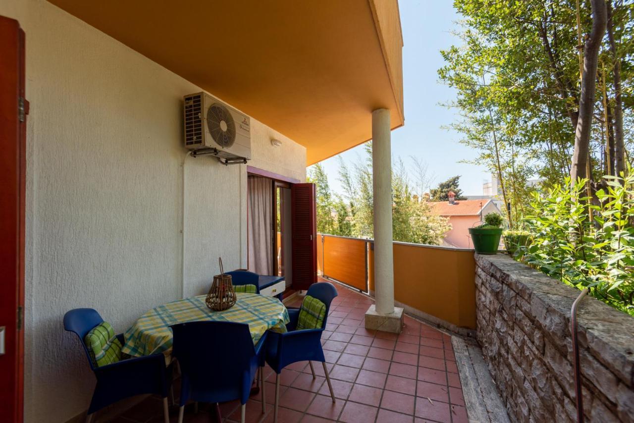 Apartment Anna Pula Bagian luar foto